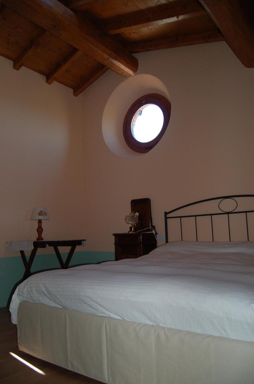 Agriturismo Il Filare Neviano degli Arduini Δωμάτιο φωτογραφία